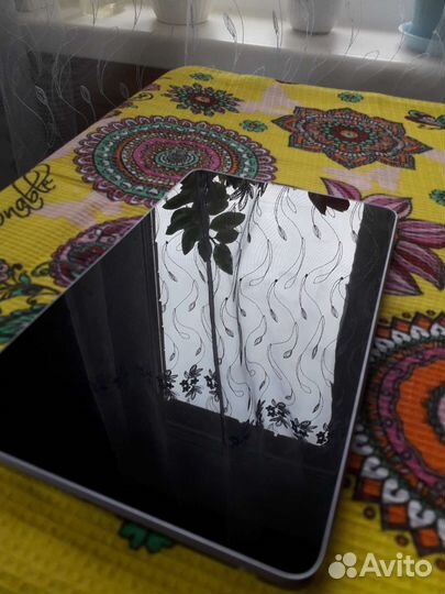 Планшет Asus на запчасти. Экран целый