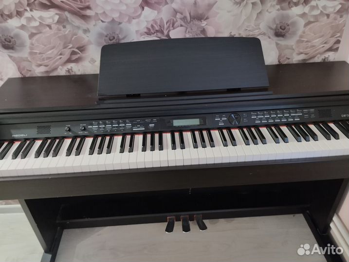 Цифровое пианино Medeli DP-330