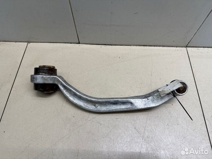 Рычаг передний правый Volkswagen Passat B5 седан