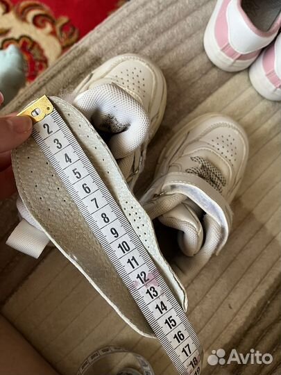 Кроссовки для девочки