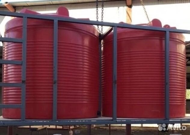 Пластиковая емкость