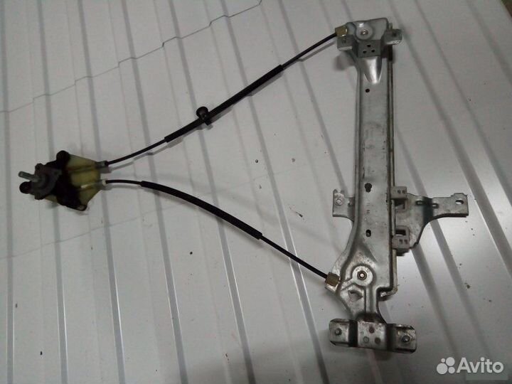 Стеклоподъемник Renault Fluence K4M