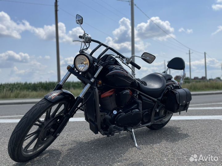Kawasaki VN900 Custom