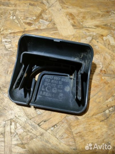 Octavia a4 крышка ремня безопасности L и R