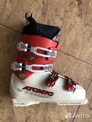 Горнолыжные ботинки atomic