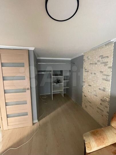 2-к. квартира, 57 м², 1/18 эт.