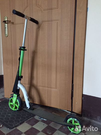 Самокат взрослый y-scoo