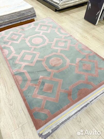 Ковер современный