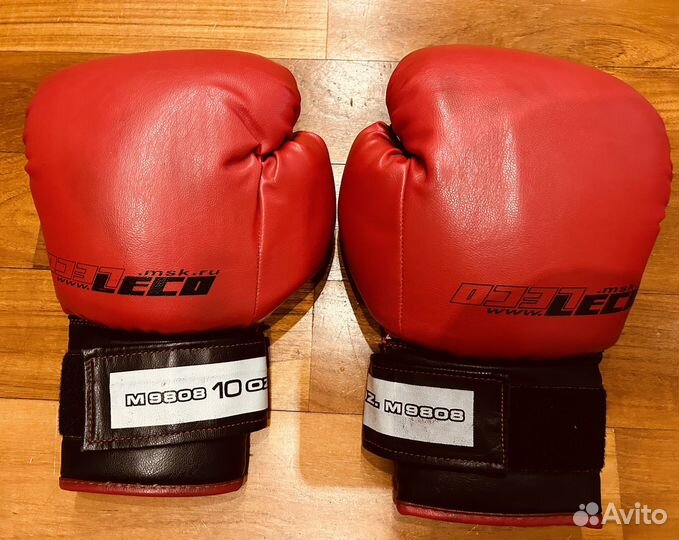 Боксерские перчатки 10 oz