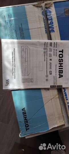 Видеомагнитофон/DVD- проигрыватель Toshiba