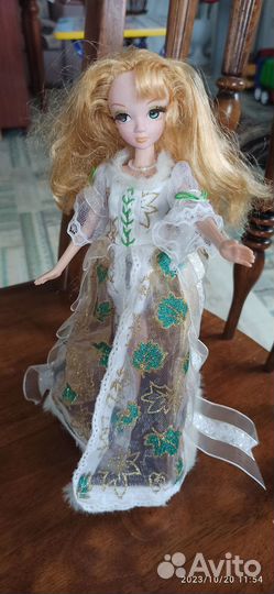 Кукла барбиобразныя