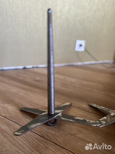 Якорь для лодки