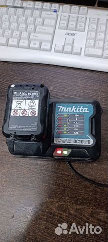 Зарядное устройство и АКБ makita