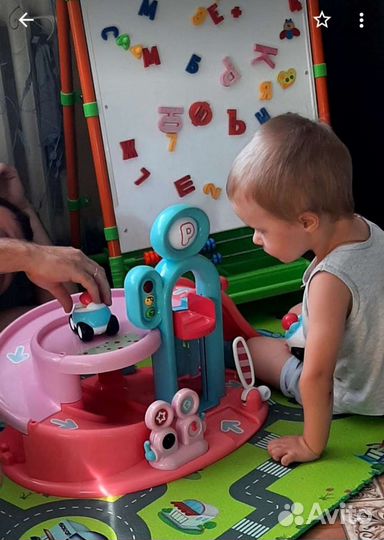 Гараж парковка с машинками ELC