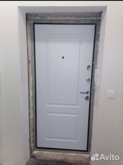 Дверь входная металлическая новая