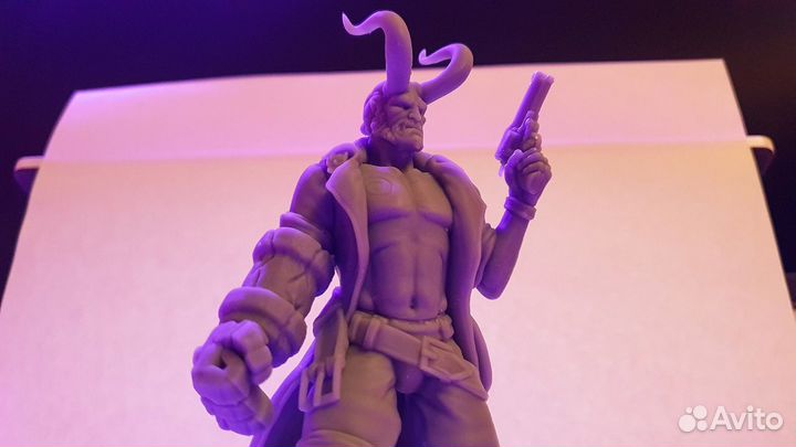 Хеллбой фигурка