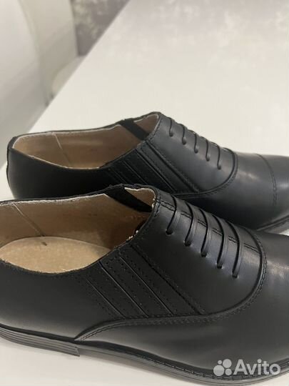 Мужские кожаные туфли 43 размер