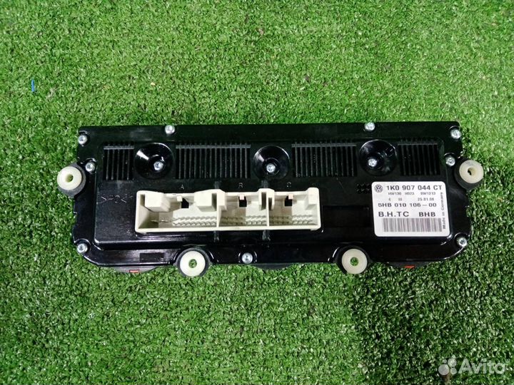 Блок управления климат-контролем Volkswagen Golf 5