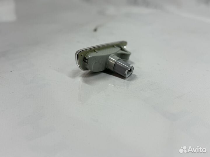 Повторитель поворотников hyundai solaris 1