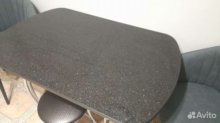 Кухонный стол