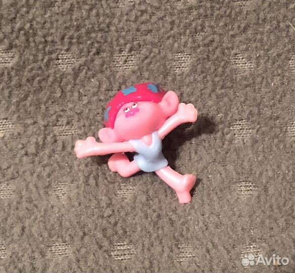 Фигурки из шоколадных яиц