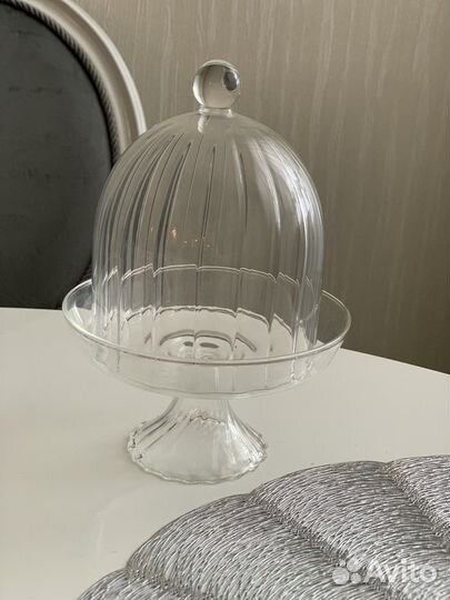 Блюдо на ножке