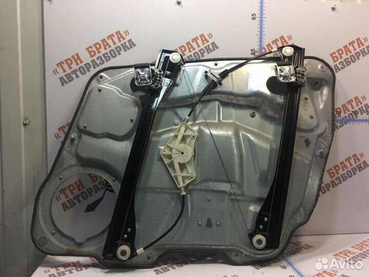 Стеклоподъёмник передний (электрический) Лев