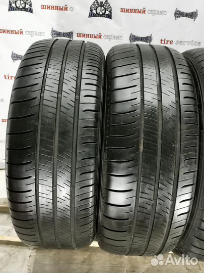 Dunlop Enasave RV505 215/55 R17