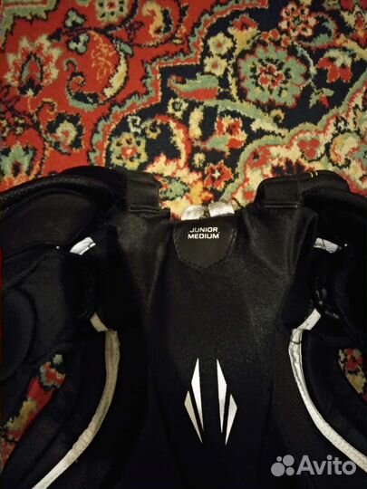 Вратарский нагрудник bauer s150