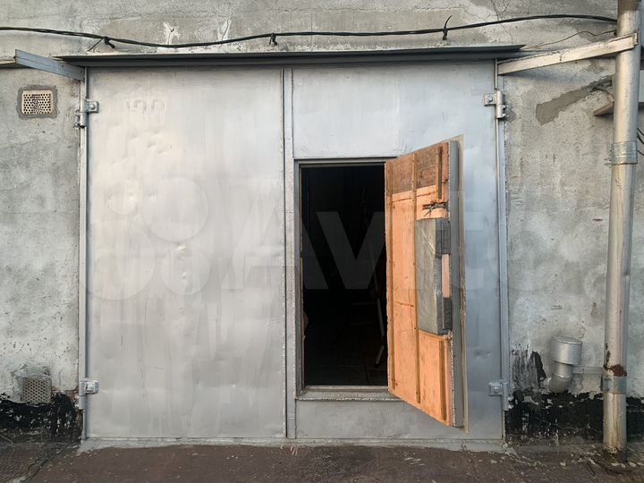 Гараж, > 30 м²