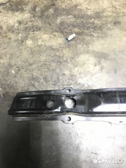 Усилитель бампера задний Bmw 5 E60 N52B30AF 3.0