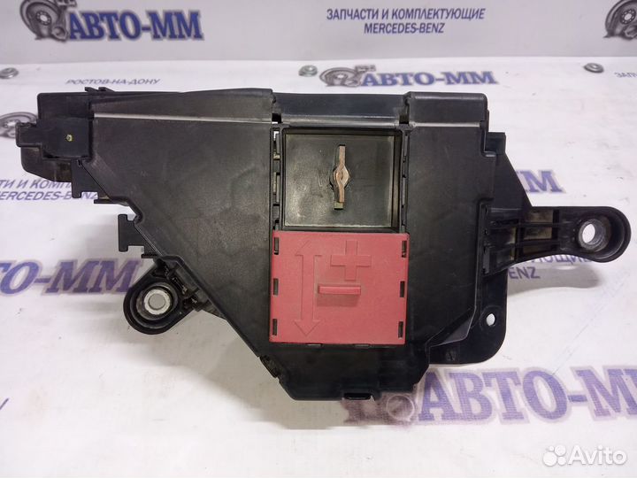 Блок реле и предохранителей Мерседес W205