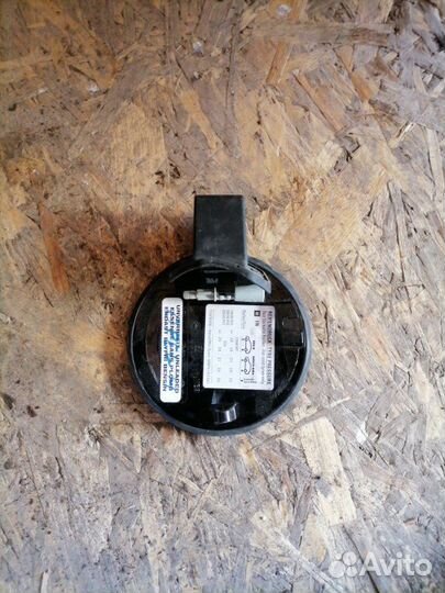 Лючок бензобака Opel Astra H