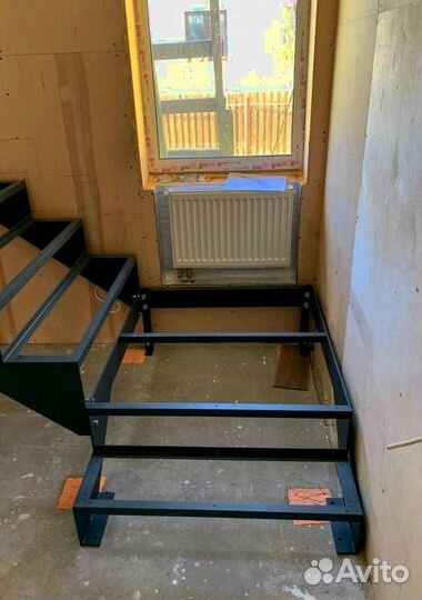 Перила деревянные с монтажем