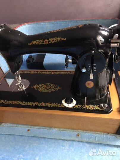 Швейная машина Чайка 2М с электроприводом