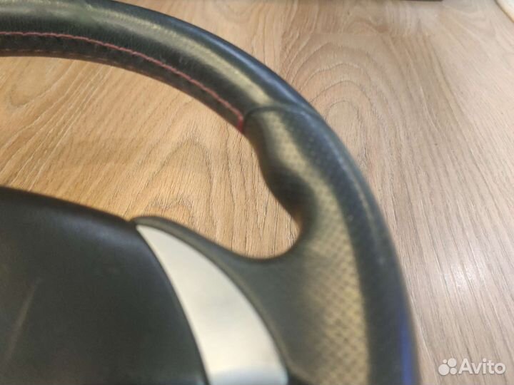 Руль Momo Nissan