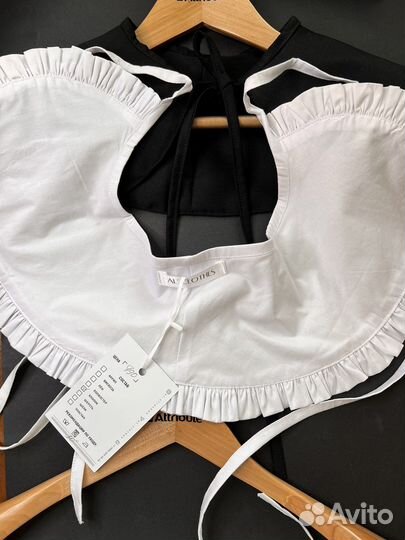 Воротник школьный