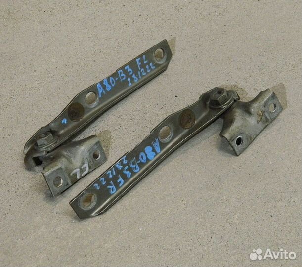 Петля капота Audi 80 B3