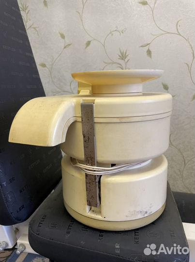 Соковыжималка электрическая