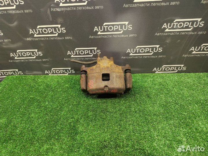 Суппорт передний правый Mitsubishi Lancer X седан