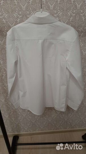 Рубашка белая. Новая. Sela. 140 размер.Брюки Ostin