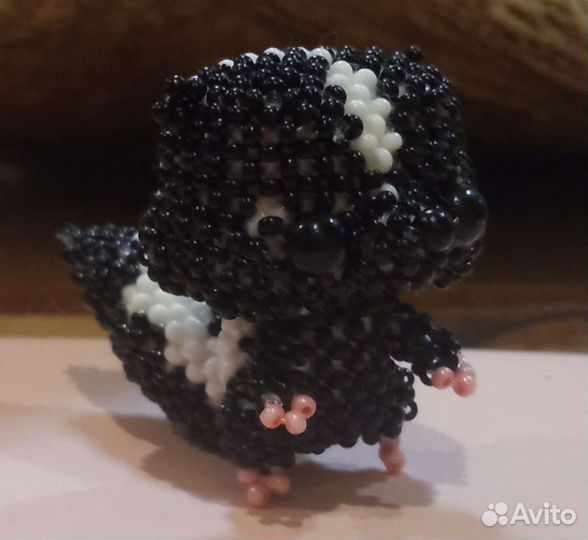 Амигуруми скунс из бисера