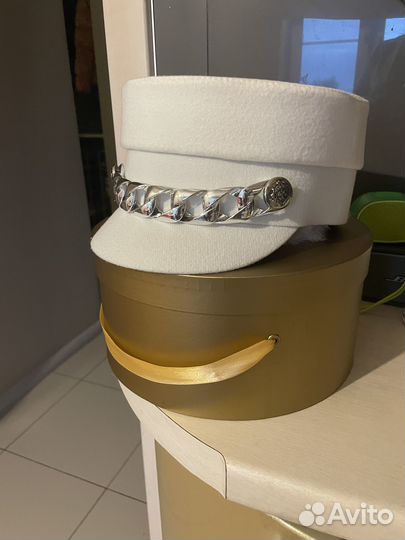 Фуражка женская с цепью