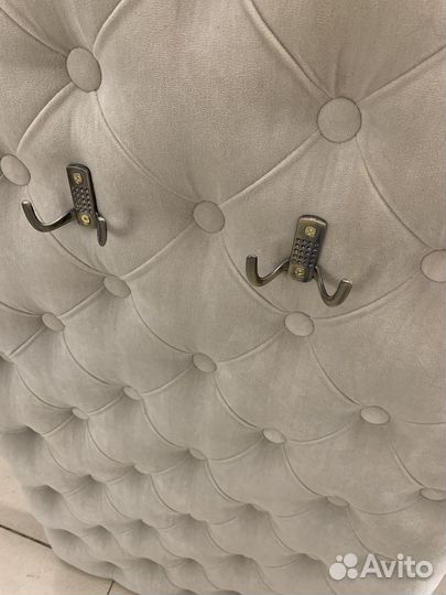 Вешалка в прихожую в каретной стяжке