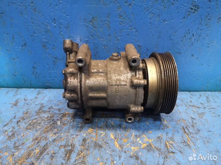 Компрессор кондиционера Renault Modus 8200651251