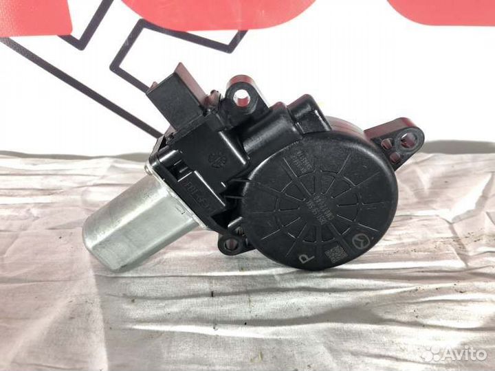 Моторчик стеклоподъемника задний левый Mazda Cx-5