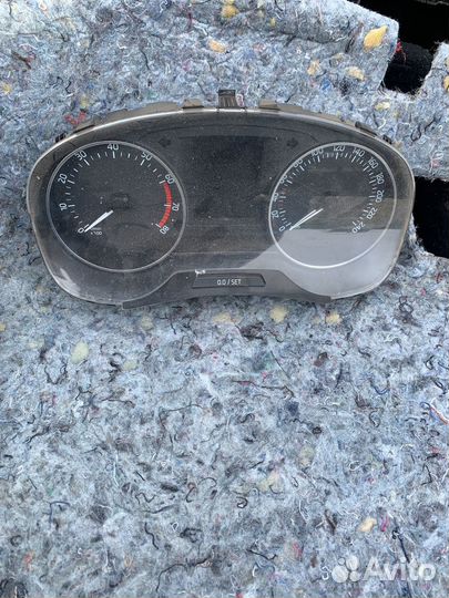 Приборная панель Skoda rapid 1