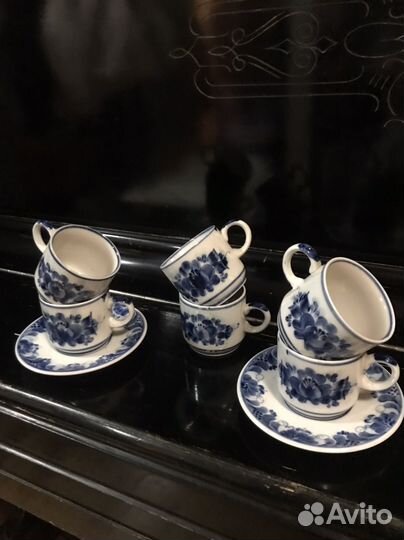 Кофейные чашки и чайные