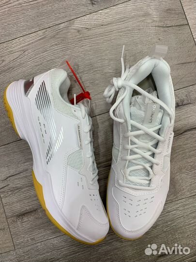 Кроссовки LI-ning для бадминтона. Модель aytt001