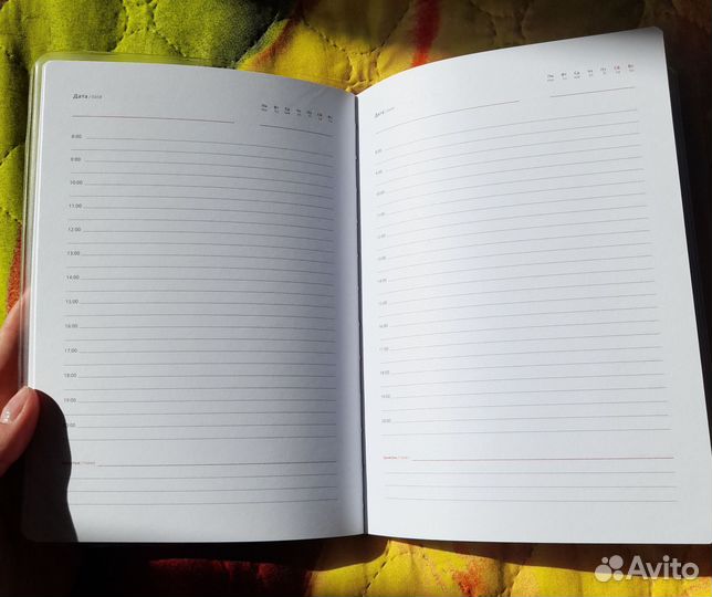 Ежедневники и блокноты